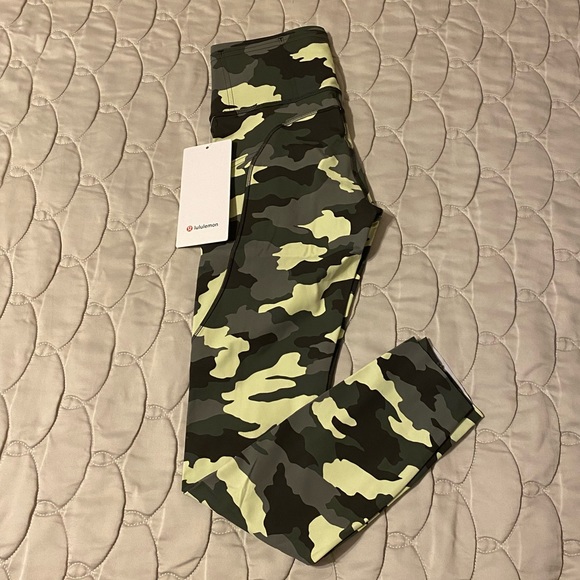 Lululemon Fast & Free Tight - Picture 6 of 10